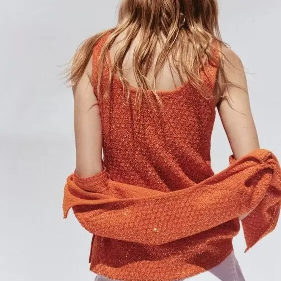 

ZBZR Новый весенний женский вязаный топ с широкими бретелями, квадратный воротник, украшение из бисера, облегающий крой, цвет длины