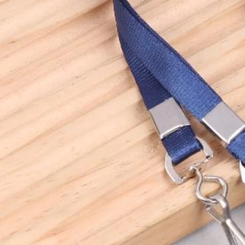 Sifflet de survie en plein air, pendentif porte-clés, sifflets de signalisation portables à décibels élevés, outil de camping, sifflet multifonction