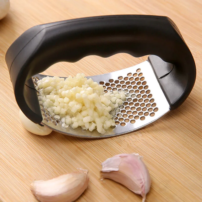 1pc Ring Garlic Press，Easy To Clean Surface Stainless Steel Garlic Press | Ideal Kitchen Utensil for Garlic Lovers