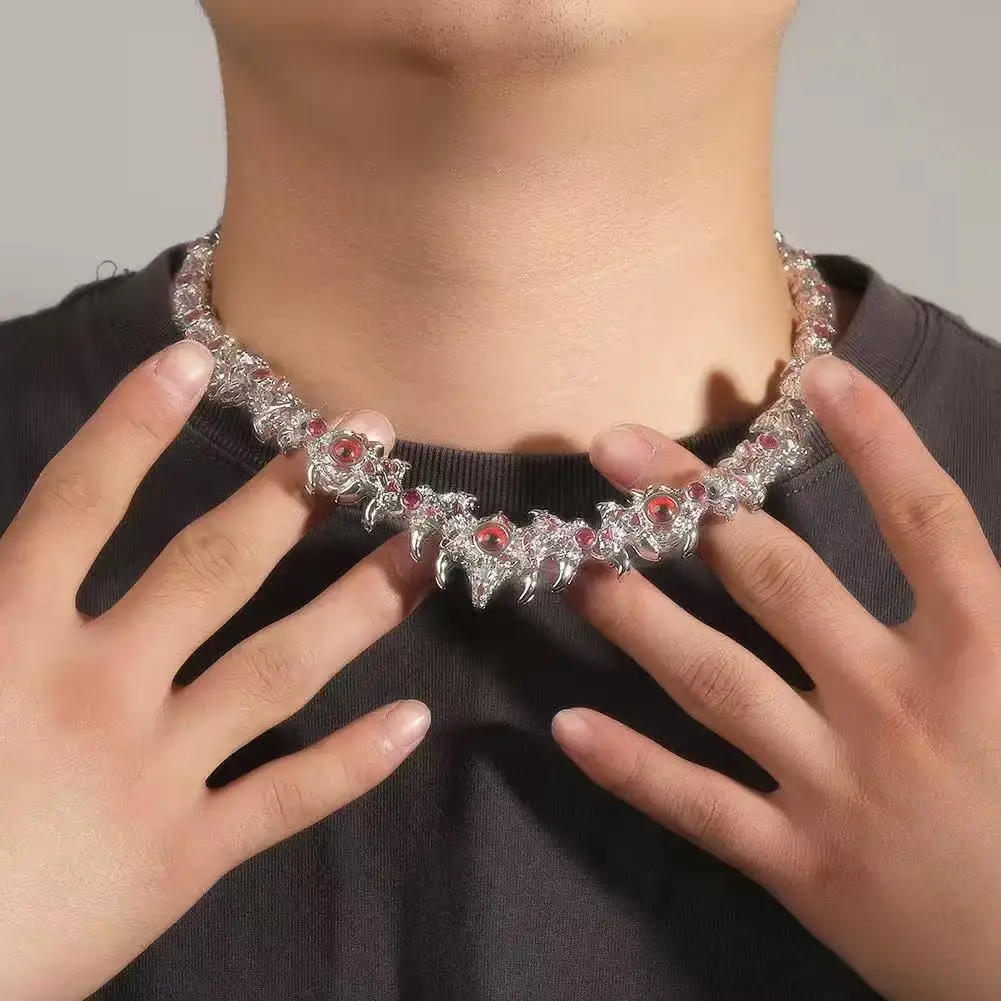 Red-Eyed Thorn Diamond Encrusted Hip-Hop Necklace Accessory for Fashionable Jewelry Collection