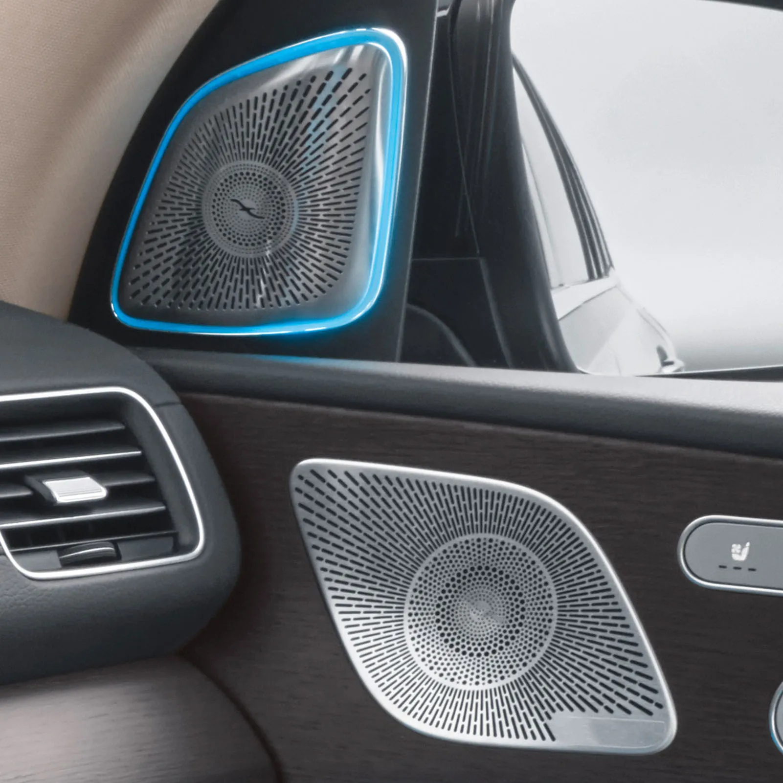 غطاء مكبر الصوت 64 لونًا للسيارة مع استبدال الإضاءة المحيطة LED لسيارة Mercedes-Benz GLE GLS-Class W167 X167 2020 فصاعدًا