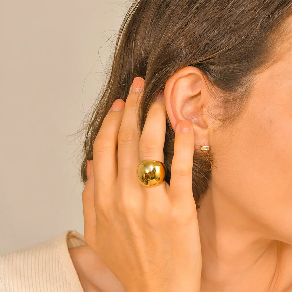 Массивные металлические кольца – обзор и цена Daith Heart Ring
