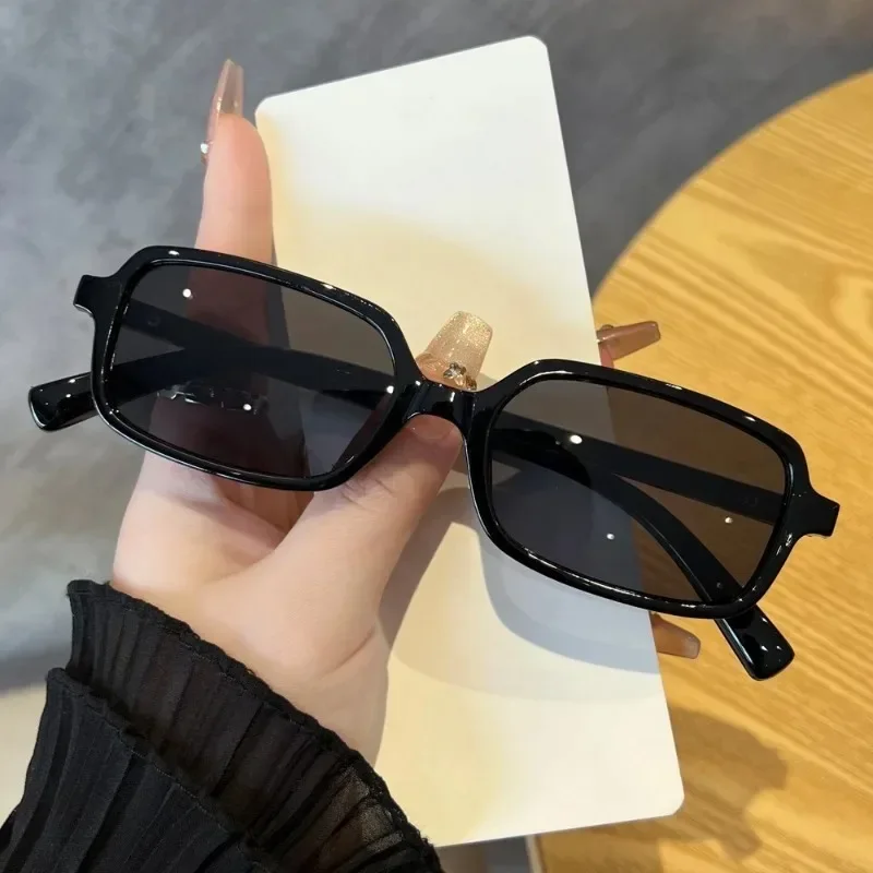 Luxurious Rectangle Sunglasses Women Oval Vintage Square Sun Glasses Men Shades Female Eyewear Anti-glare Eyewear