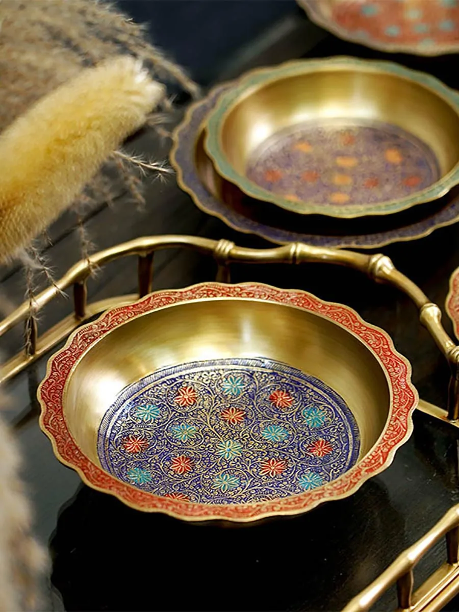 

Handmade brass painted and carved fruit bowls, storage bowls, copper plates, handmade handicrafts, supply bowls, copper carvings