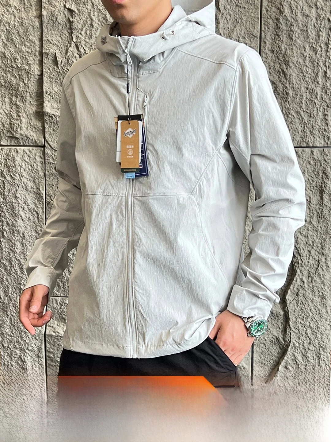 Men's Outdoor Lightweight Soft  Jacket Windproof Water Resistant Four Way Stretch Elastic Nylon Polyester Zipper Closure...