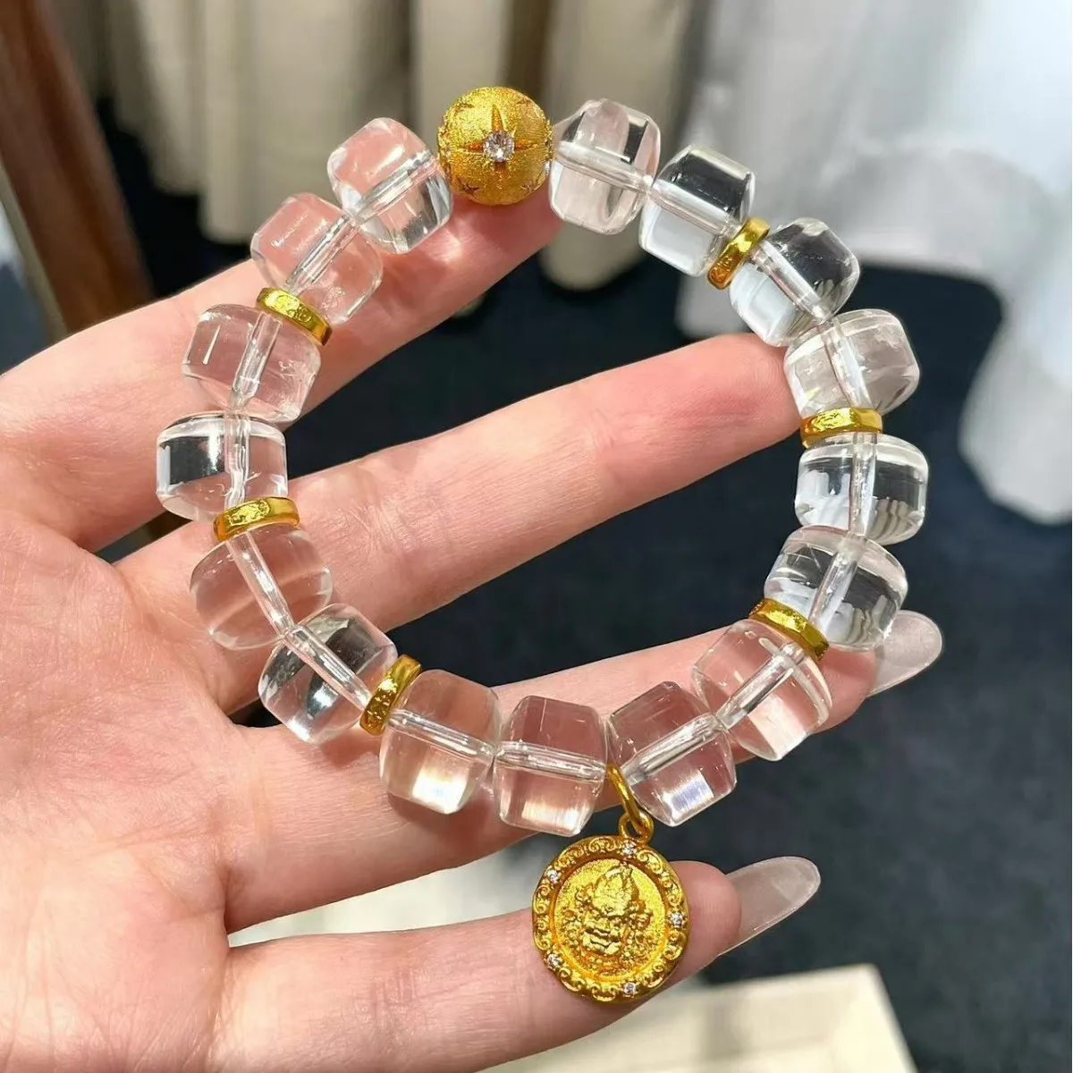 

Natural White Crystal Bracelet Men's and Women's Fashion Light Luxury Bracelet Original Design