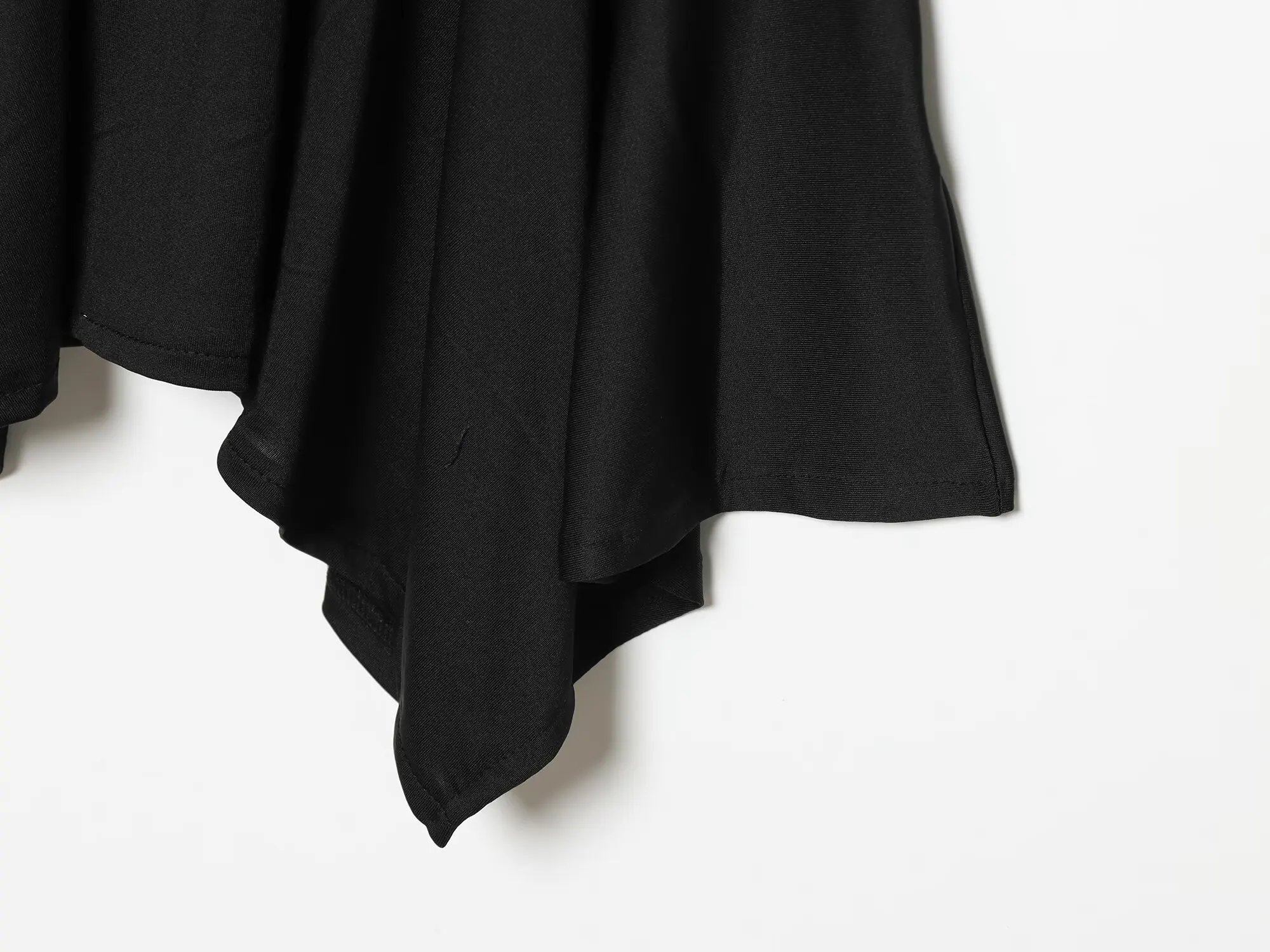 Damen Sexy Neckholder Ärmelloses Minikleid mit Asymmetrischem Saum, Figurbetontes Party- und Ausgehkleid 2026 Neue Mode Rückenfreies Outfit – Detail 7