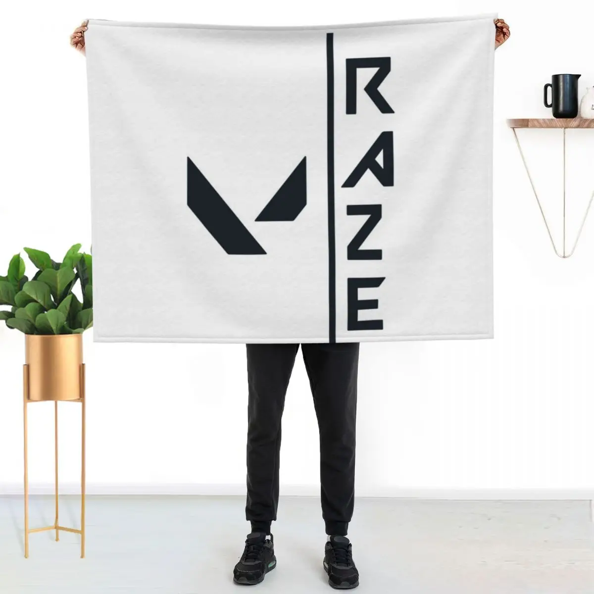 Valorants Raze Throw Blanket Plaid Thermal Flannels Soft Beds Retros Designers Blankets