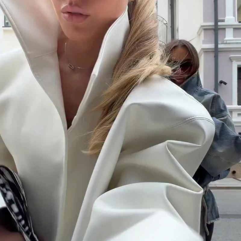 Rollkragen-Kurzjacke aus Kunstleder für Damen, Oversize-Streetwear mit Langen Ärmeln, Einfarbig, Locker Sitzende Mäntel, Schicke Damen-Oberbekleidung, Neue Kollektion – Detail 3