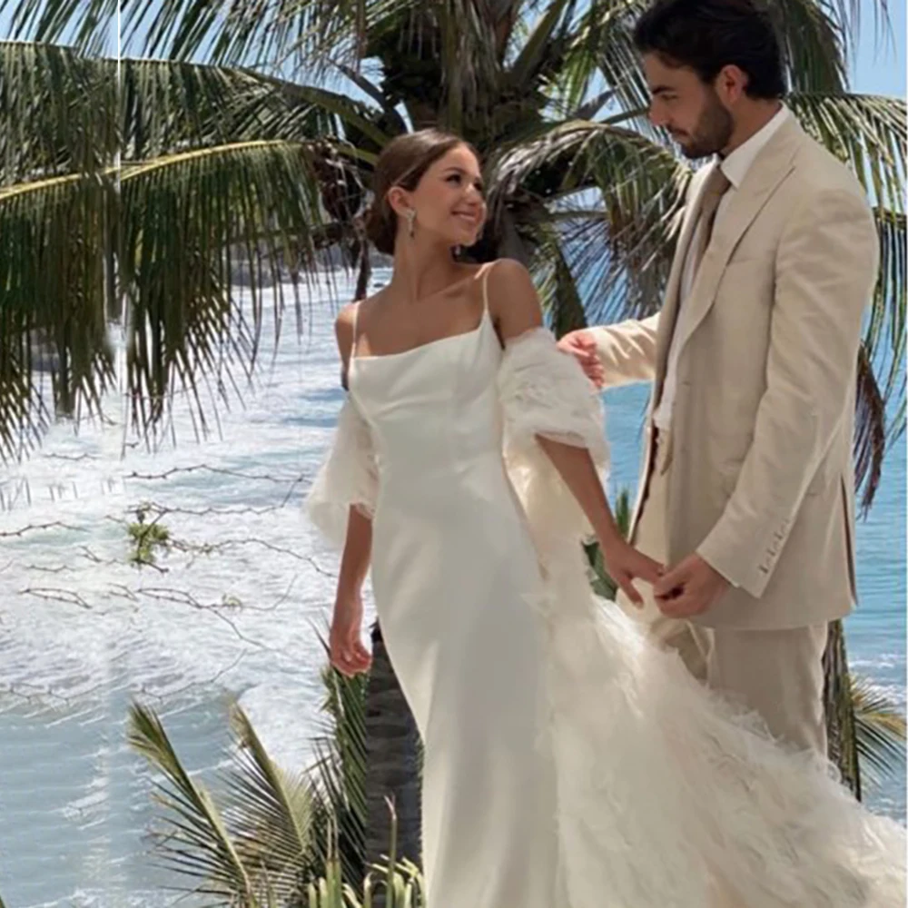 Vestido de novia sencillo con tirantes finos, capa hinchada de tul desmontable, vestidos de novia de satén con espalda abierta entrecruzada personalizada