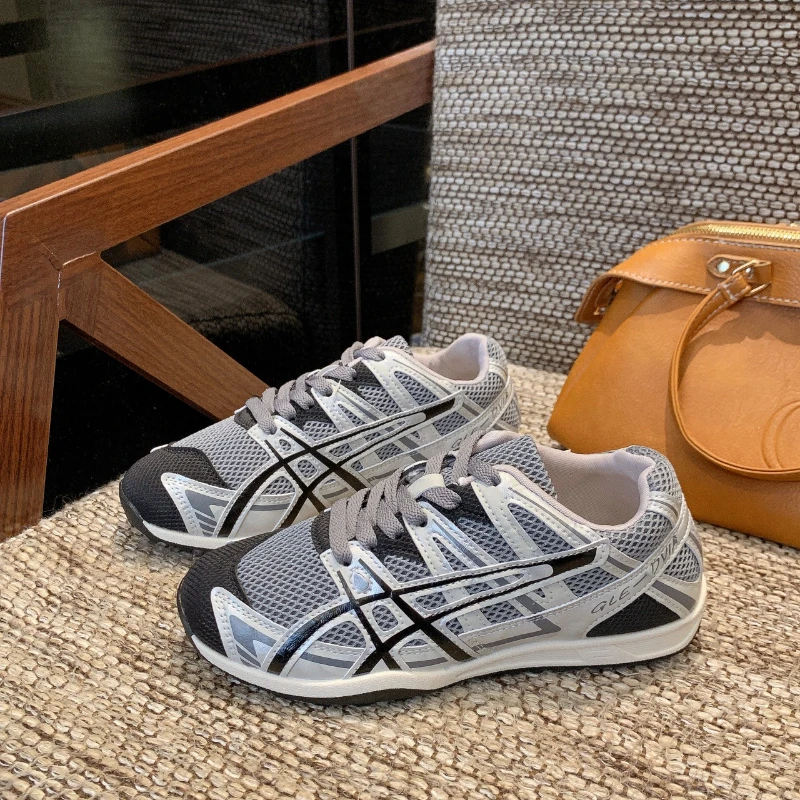 أحذية رياضية شبكية مضادة للانزلاق للركض في الهواء الطلق أحذية رياضية نسائية مريحة تسمح بمرور الهواء أحذية ركض عصرية للمشي للسيدات #1