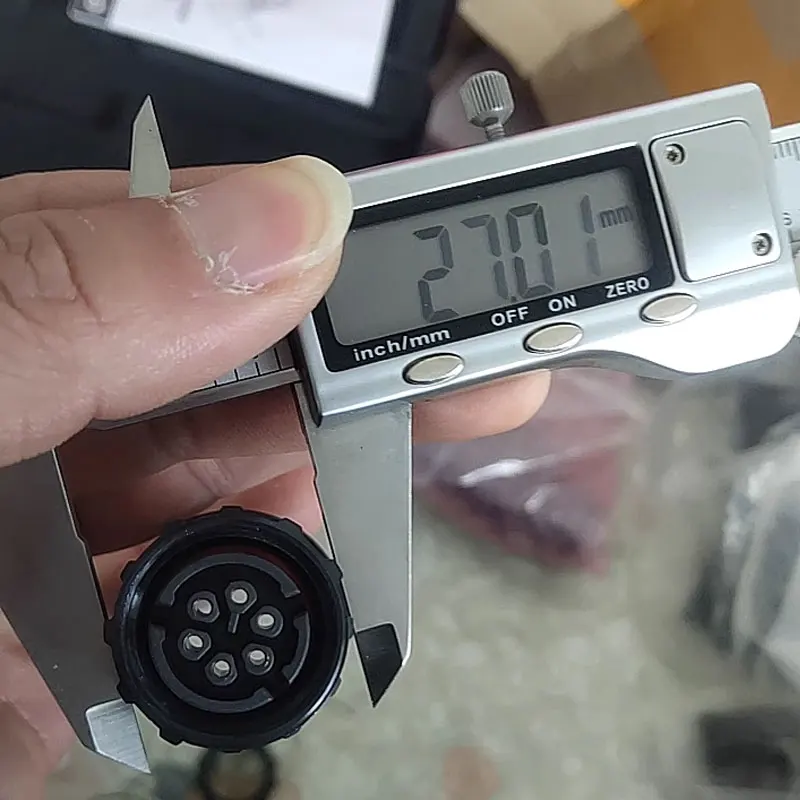 

GoodWe RS485 Six-Hole Communication Connector AC Terminal For Photovoltaic On Grid Inverter Data Collection