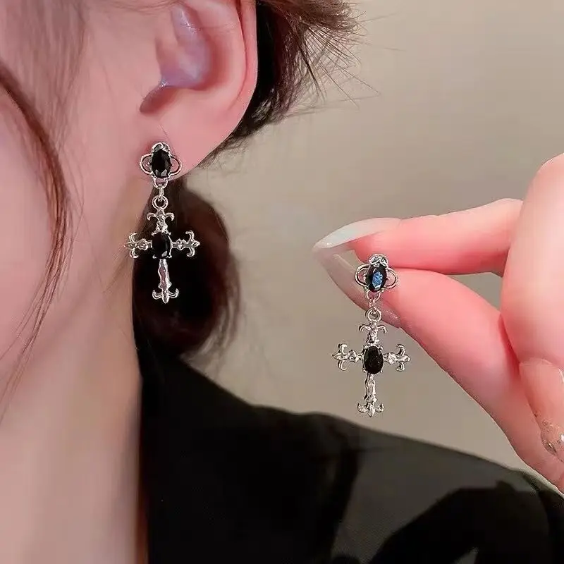 Simple Gothic Punk Black Crystal Stone Cross Drill Drop Earring for Women Halloween Earrings Fashion Jewelry Gift Wholesale