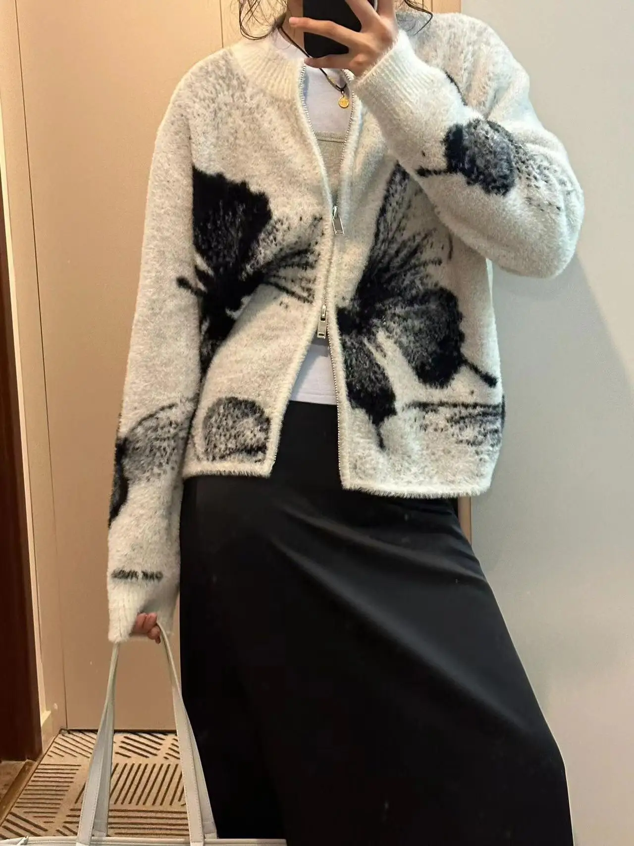 

Retro American Pattern Knitted Sweater Women's Design Thiened Double Zipper Cardigan Coat Fur Simulation