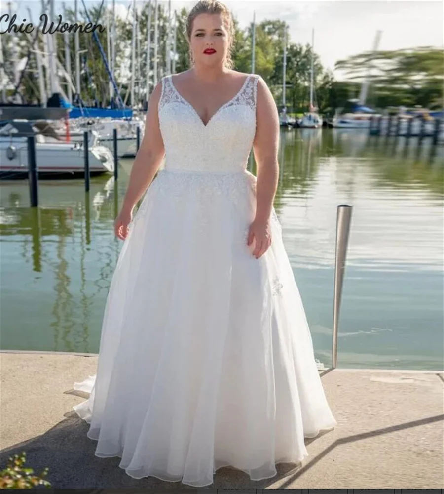 Elegant Plus Size Lace Wedding Dress 2024 V Neck Floor Length Lace Up Corset Beach Bride Dress Chic Country Civil Bridal Dress