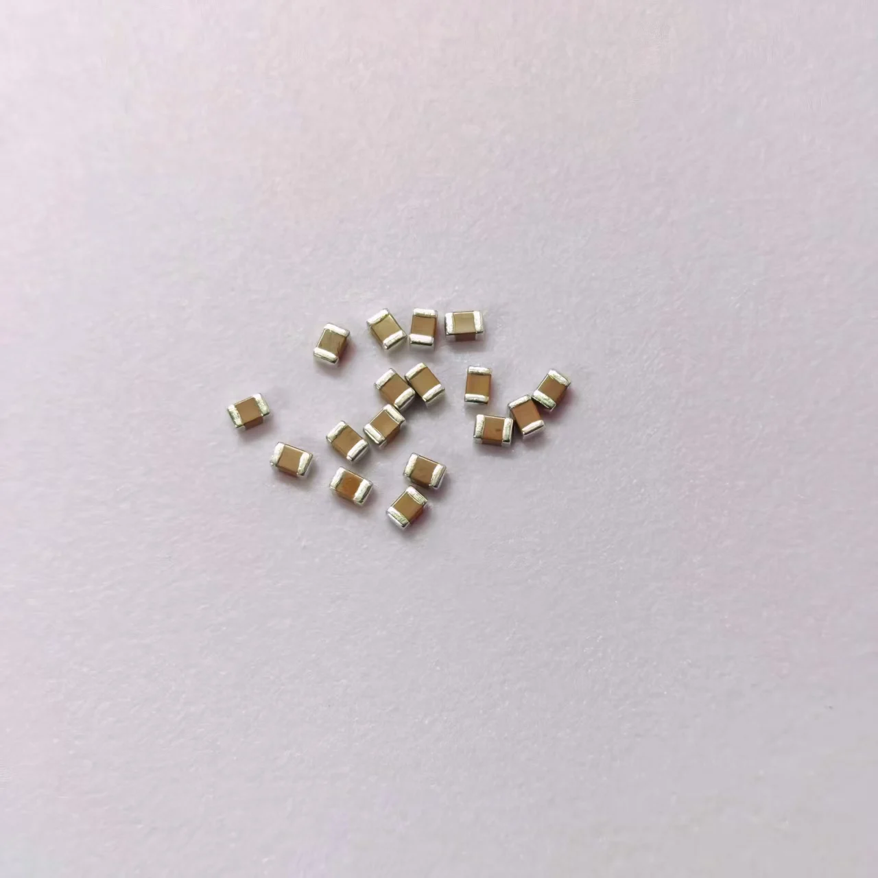 50pcs/100pcs SMD Ceramic Capacitors 0201 0402 0603 0805 1206 1uF 2.2uf 3.3 4.7uF 10uF 22uF 47uF 6.3V 10V 16V 25V 50V 100V X5RX7R image 4