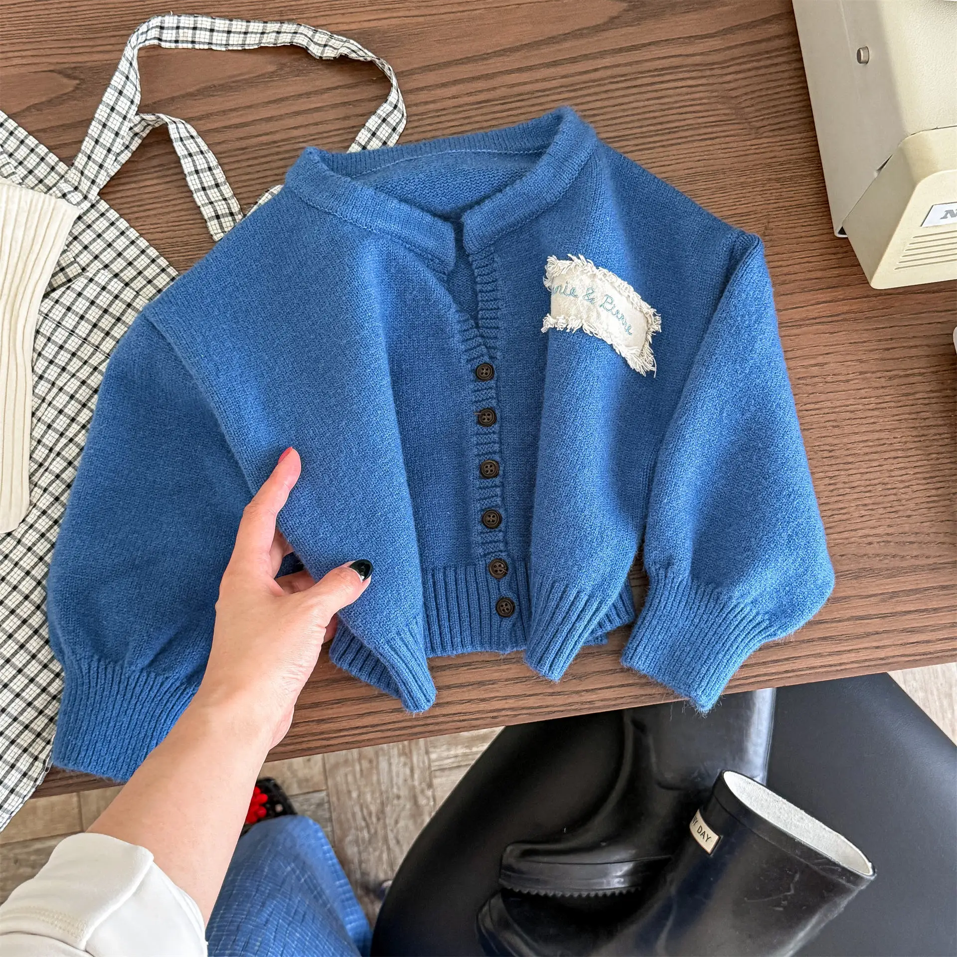 Otoño nuevos niños de manga larga cárdigan de punto moda para chicas suéter abrigo niños Chaqueta de punto de algodón abrigos ropa de bebé