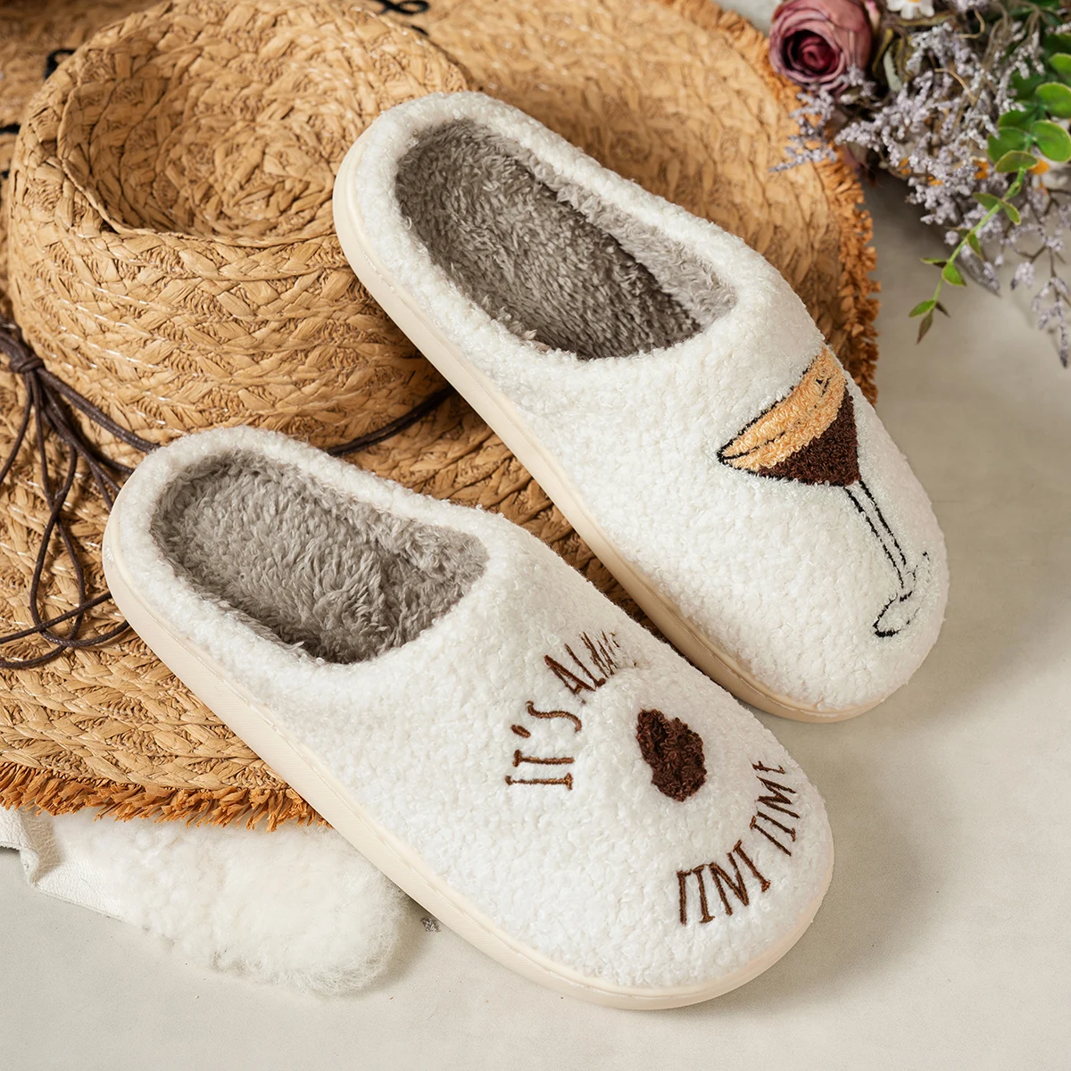 شباشب نسائية من Espresso Martini Home It's Always Tini Time أحذية قطيفة مريحة لحفلات العازبة هدية للبنات غرفة نوم ترفيهية دافئة