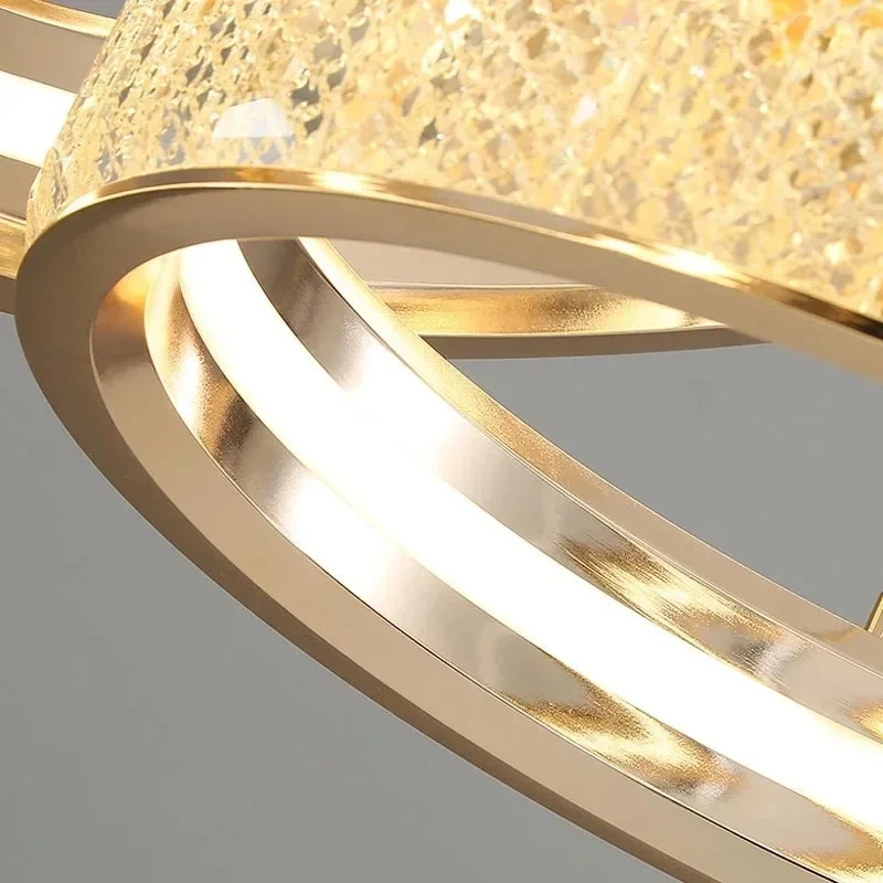 Plafonnier LED suspendu en cristal doré au design nordique moderne, luminaire décoratif d'intérieur, idéal pour un salon, 2024