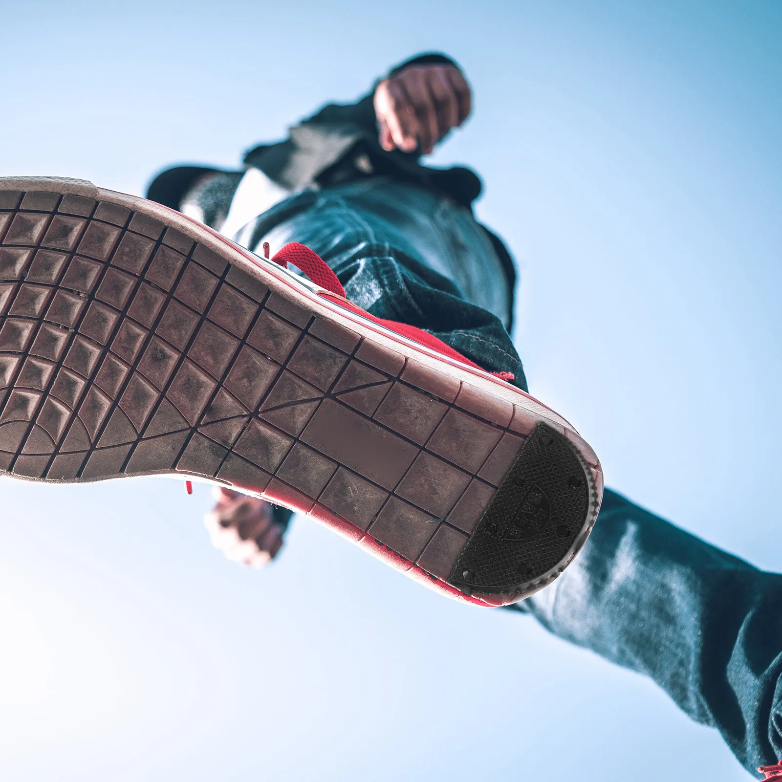 

1 комплект противоскользящих накладок для обуви, прочная защита подошвы, эффект против скольжения, изысканное исполнение, подходит для мужской и женской обуви.