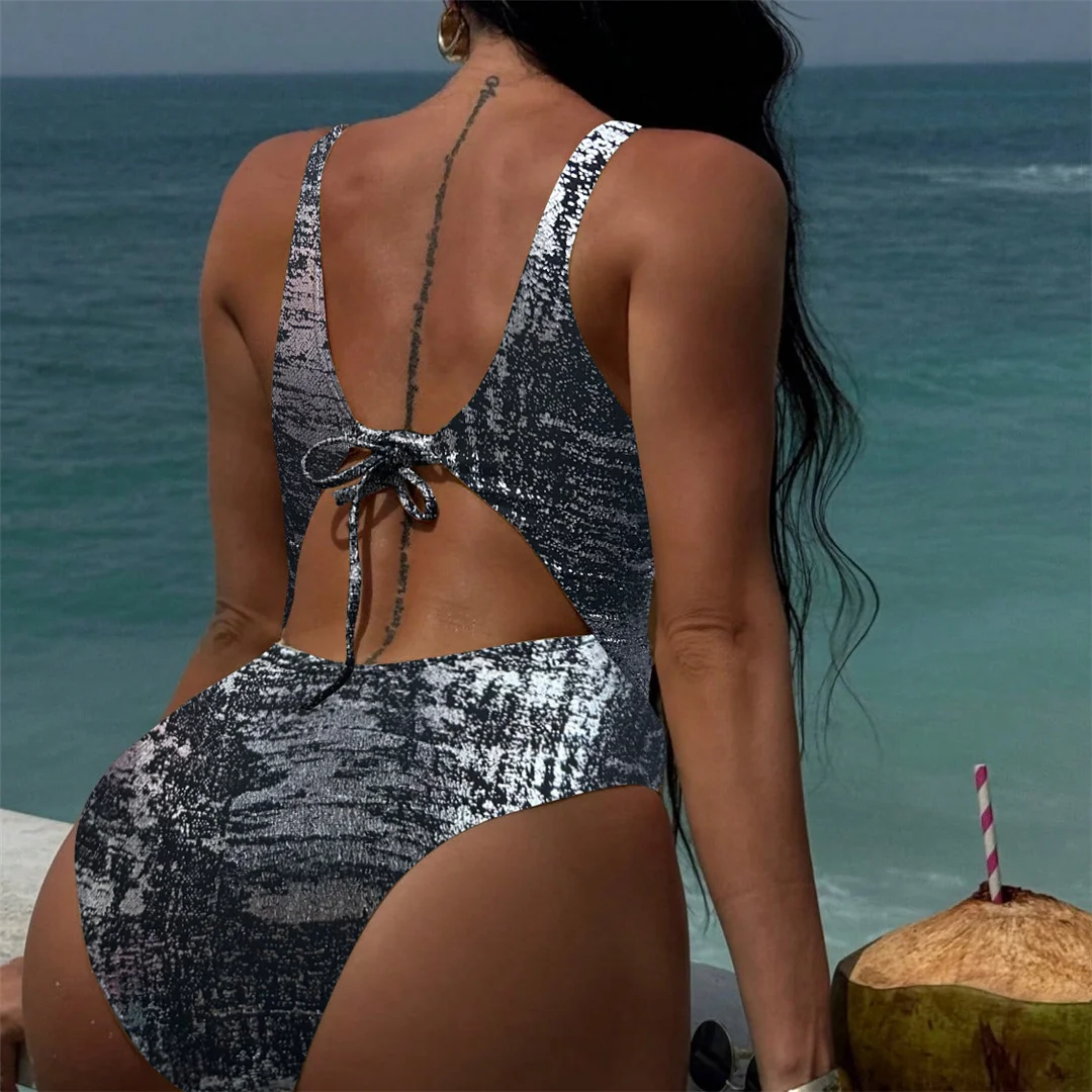 Sexy goldener Badeanzug mit tiefem V-Ausschnitt, hohem Beinausschnitt und offenem Rücken, einteiliger Badeanzug für Damen, Monokini, Badebekleidung, Badeanzug, Modell V6690. – Detail 24