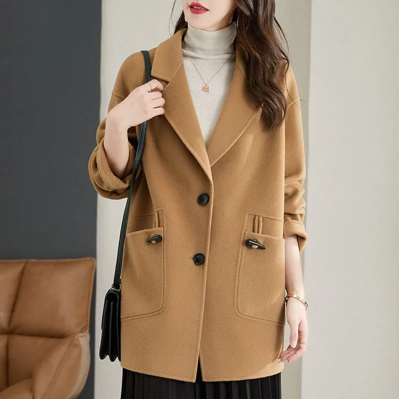 

2023 Fall Winter New Fashion Korean Loose Warm Wool Coat Women Luxury Elegant Solid Color Commuting Suit Collar Tweed Jacket