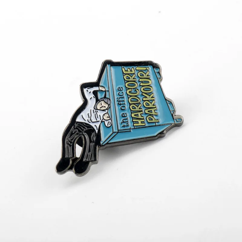 Büro TV SHOW Emaille Pin Broschen für Frauen Anstecknadeln Abzeichen auf Rucksack Kleidung Accessoires Modeschmuck Fans Geschenk