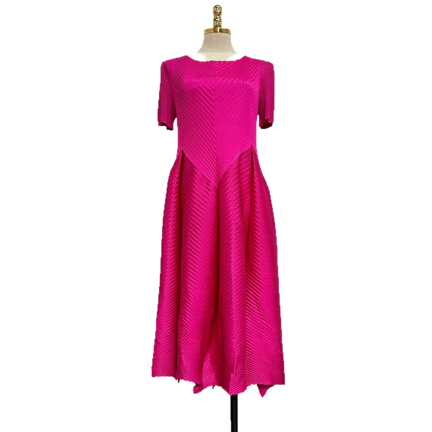 ミヤケプリーツ2025ドレスサマーモデルファッショナブルな気質デザインセンス快適なエイジング薄手ミドル丈バッドスカート