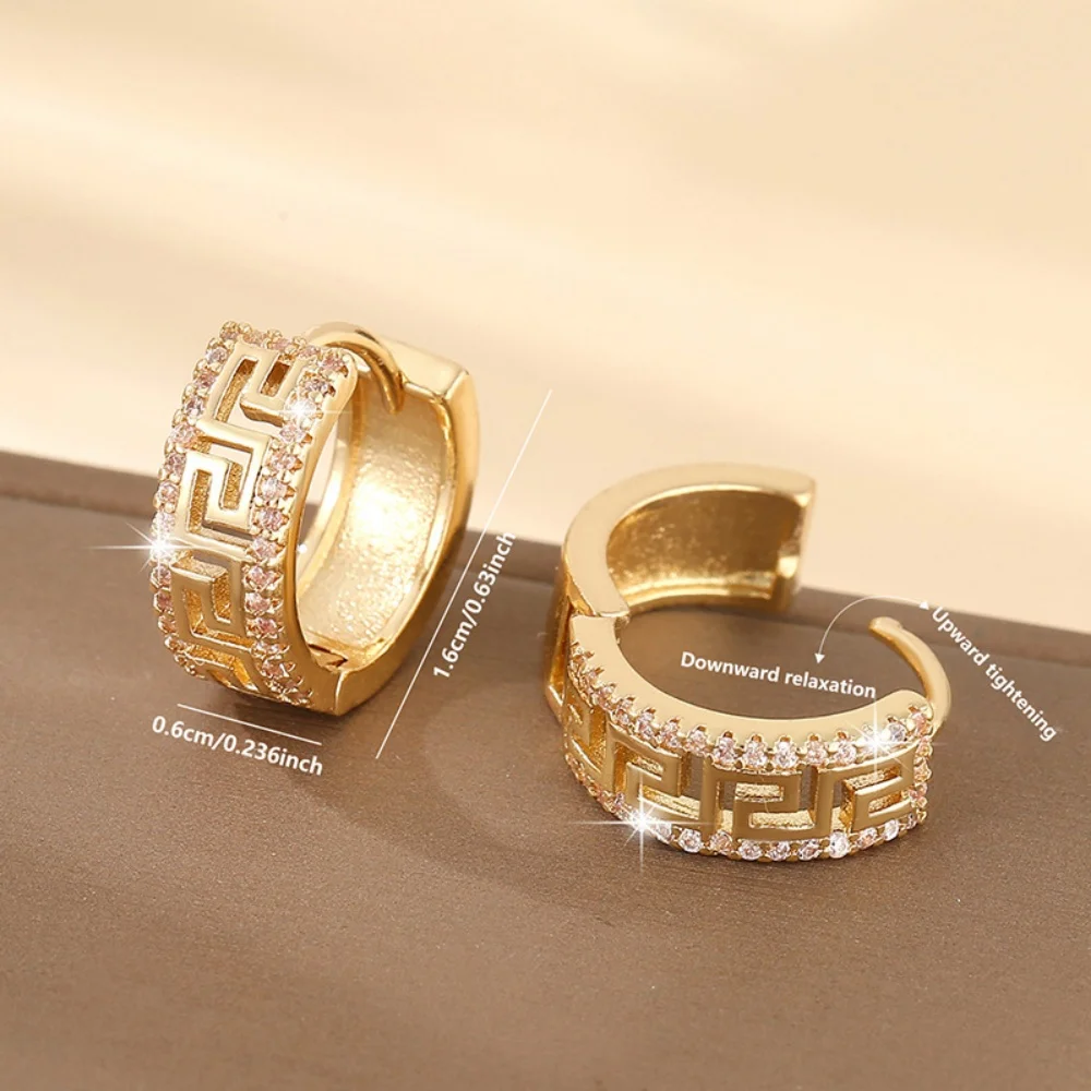 Leichter Luxus-Ohrschmuck mit Zirkonia, geometrischem Muster, kreisförmiger Ohrclip, trendige und modische Ohrringe – Detail 3