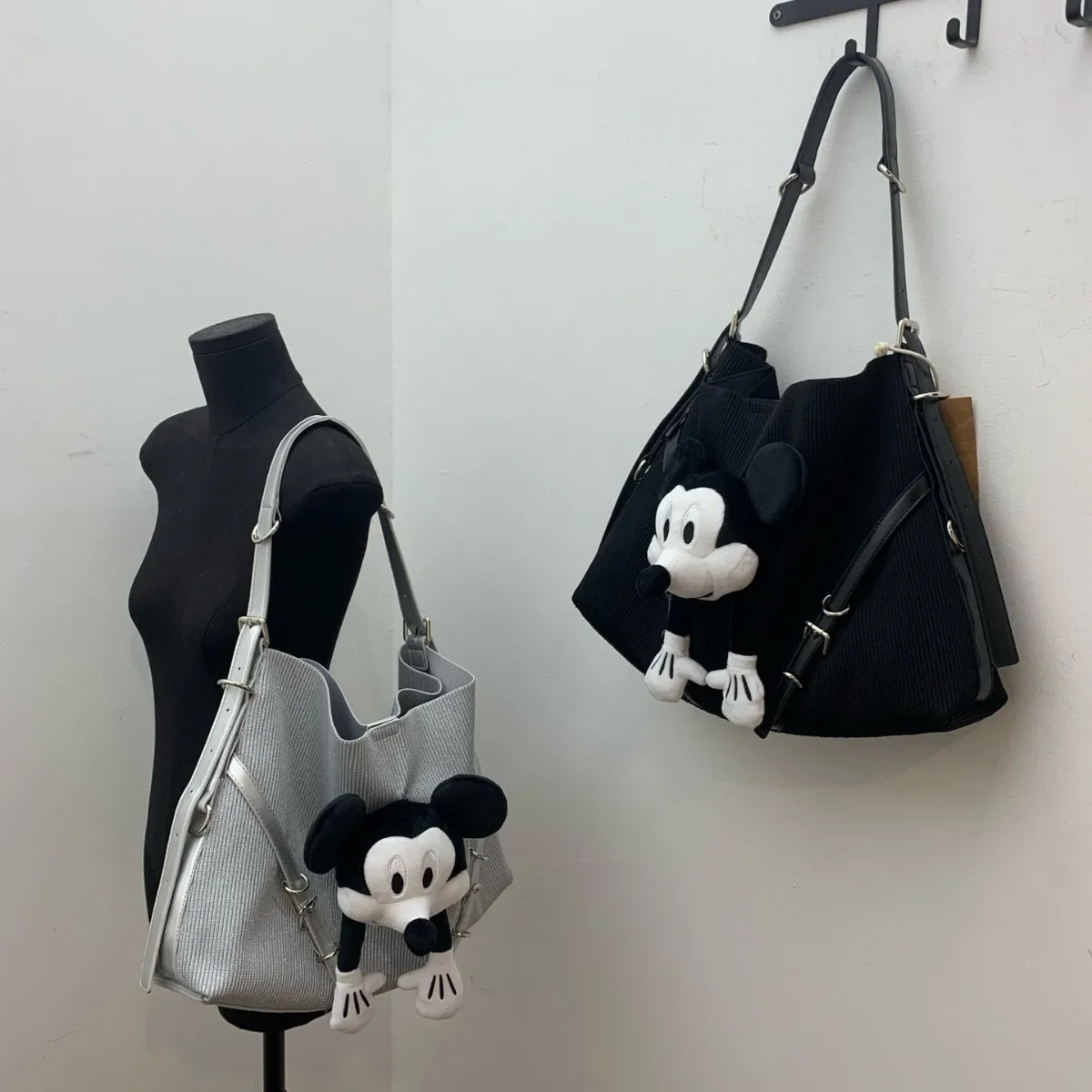 Disney Purses and Handbags Mickey Dolls Shoulder Bag High-capacity Crossbody Bags for Women Cute Cases Korean Fashionable Pouch