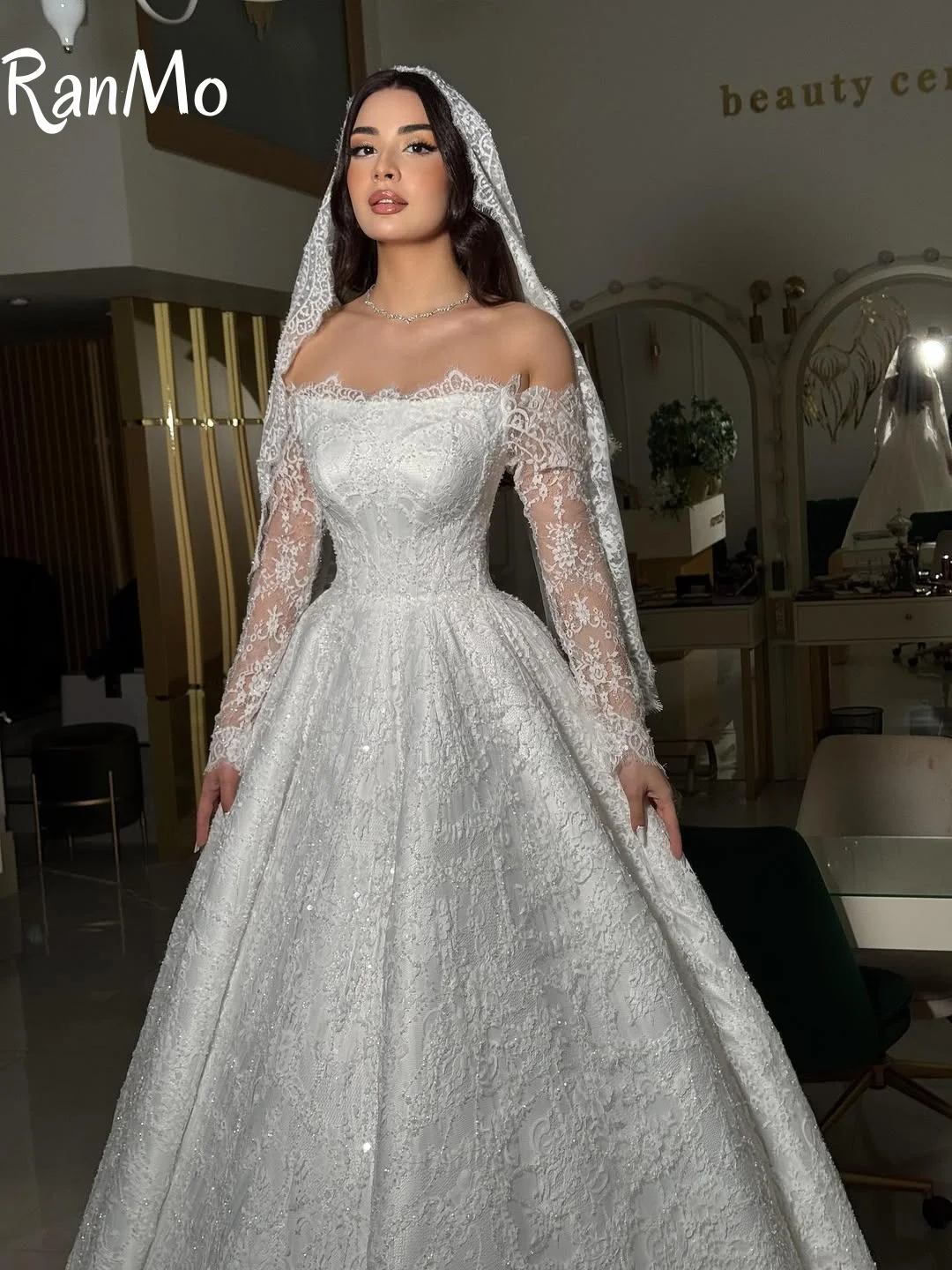 Ranmo ประณีตแขนยาวชุดแต่งงาน Sparkly ปิดไหล่ Backless หรูหรา Sweep Train ชุดเจ้าสาวสําหรับผู้หญิง 2025