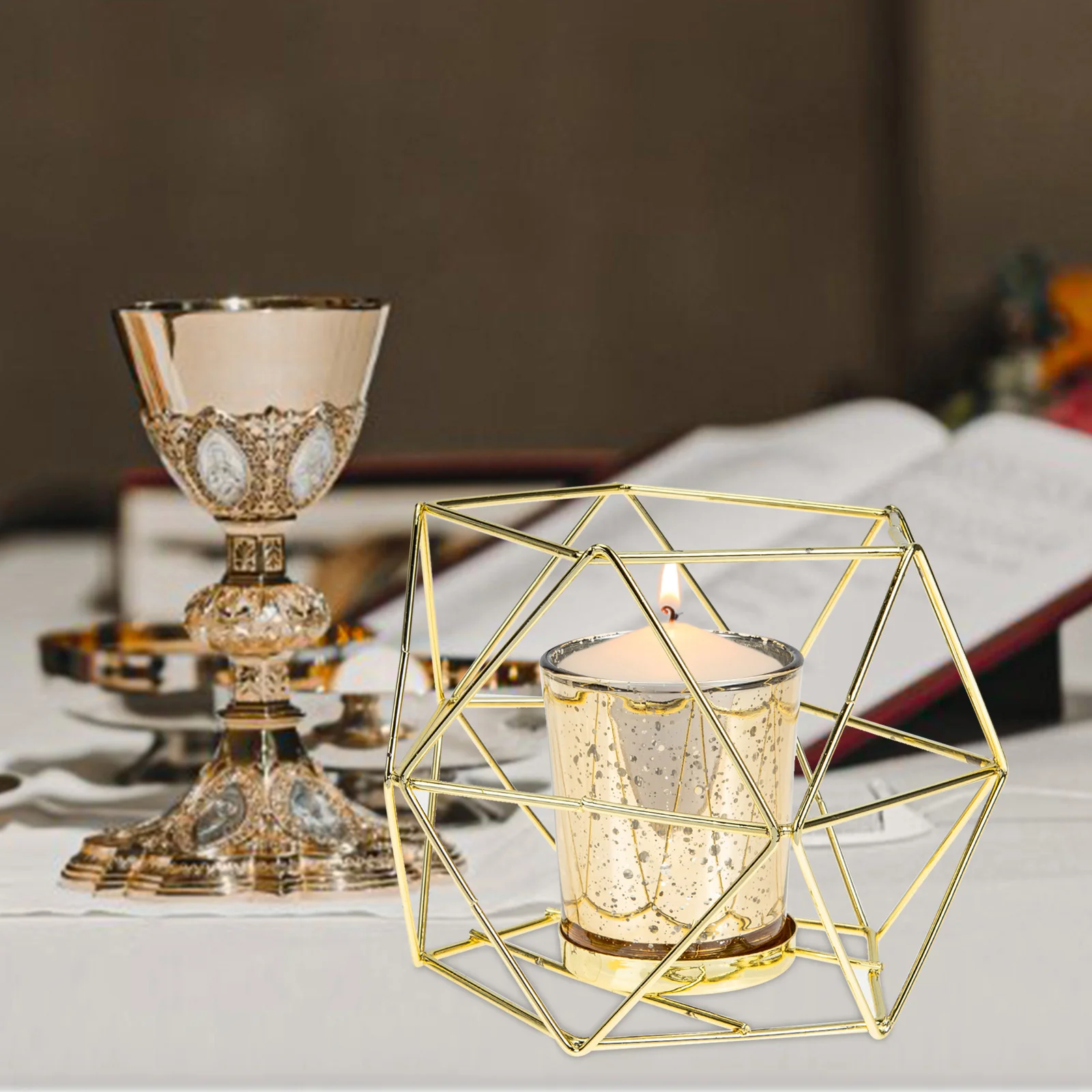 

Gold Iron Geometric Holder Hollow Desktop Decorative Candlestick for Garden Tabletop Party Festival Wedding Ornament