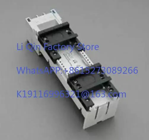 Universal busbar bracket UL 4-pole with built-in screw holes