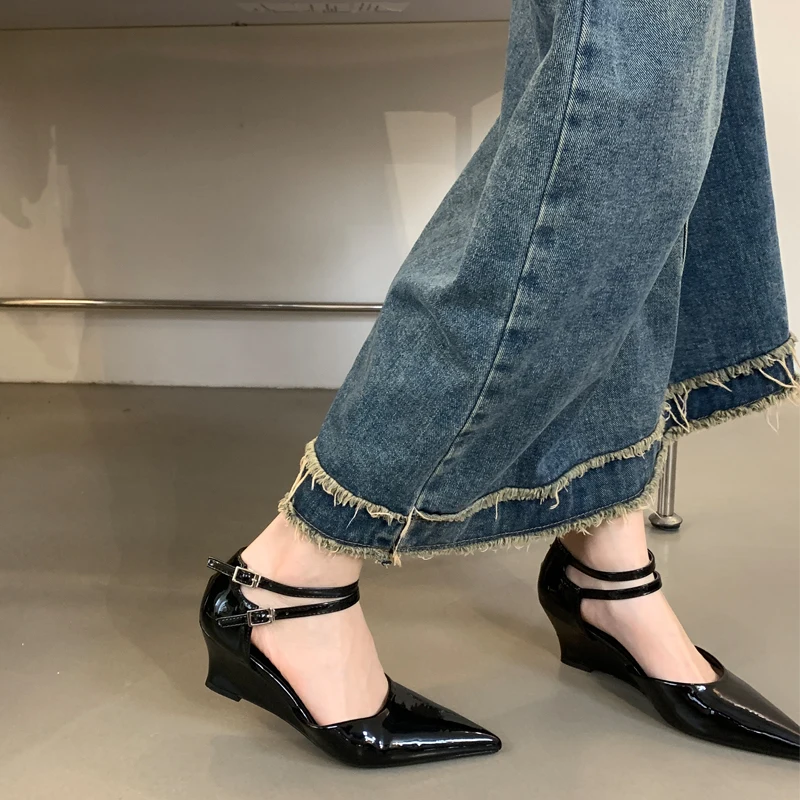 Sandalias de cuña poco profundas para mujer, zapatos de tacón con punta estrecha y Punta cerrada, de una correa, elegantes, sólidos, para oficina y vestido de novia