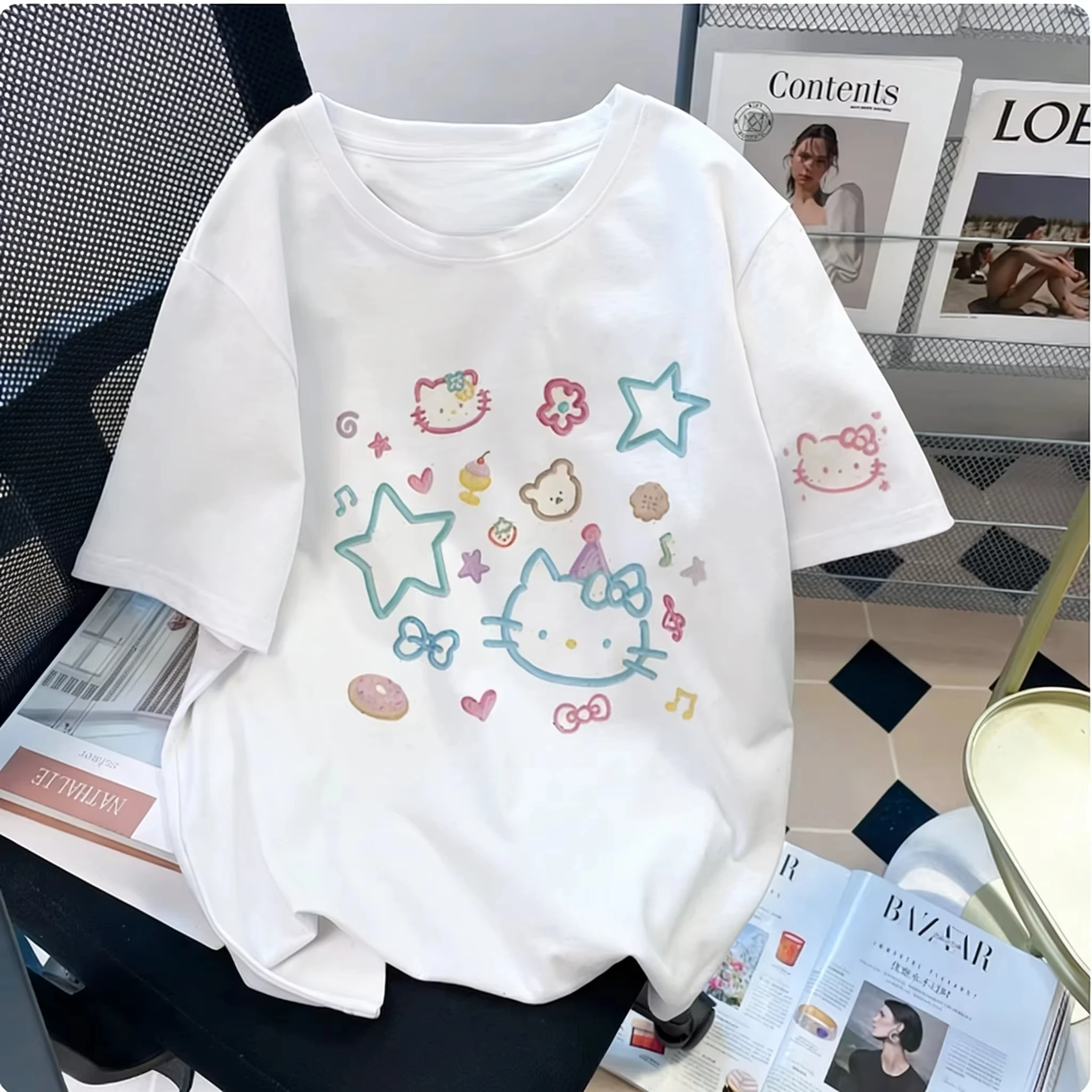 

Sanrio 2026 Summer Comic Form Hello Kitty Image Cotton Printed Casual T-shirt Adult Children Parent-child Top Casual Wear.