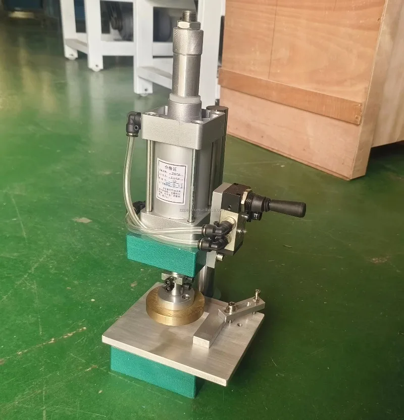 

Manual Type Laundry Soap Moulding Pressing Machine Handmade Soap Embossing Machine Bath Soap Printing Stamping Machine