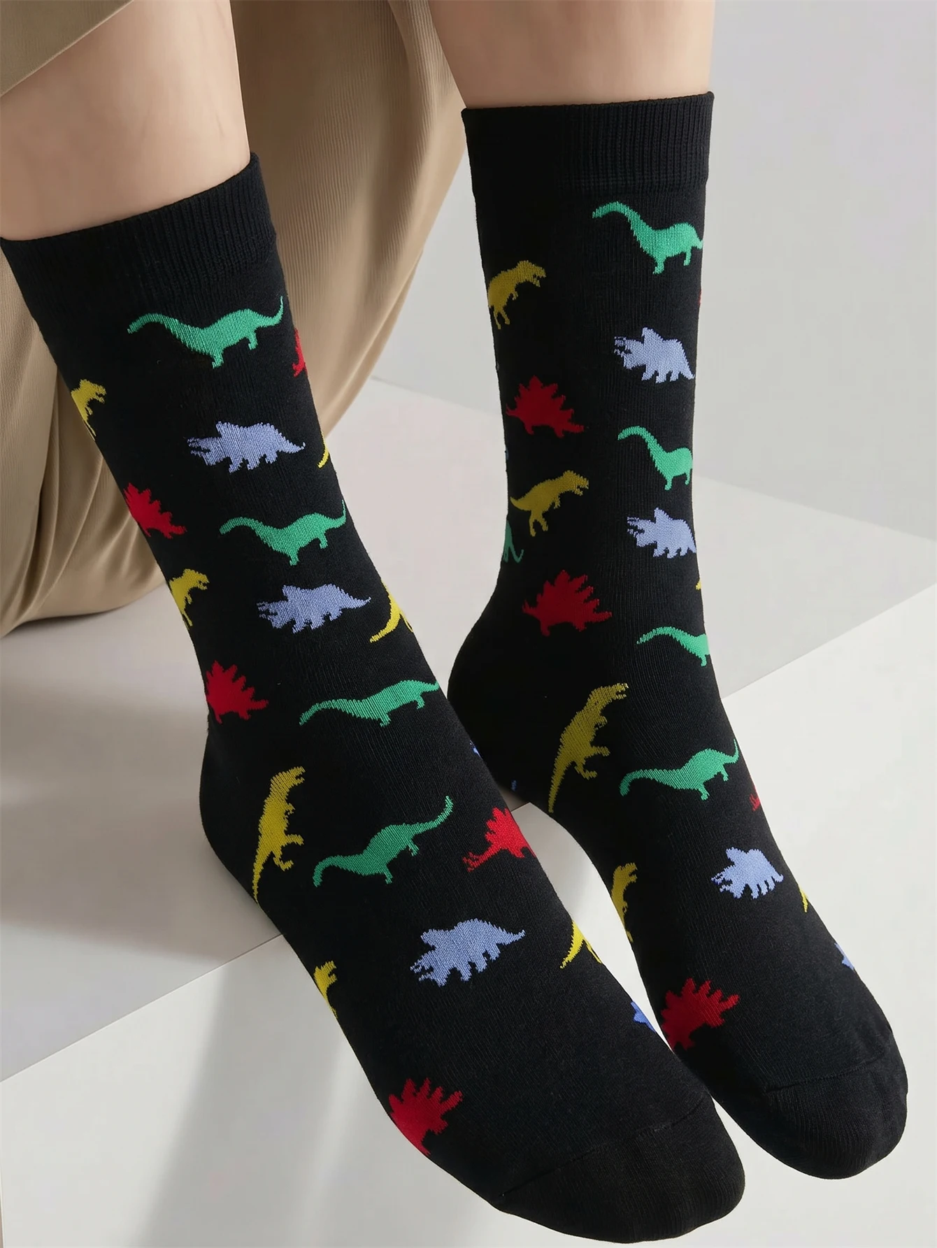 Black Dinosaur Crew Socks For Men Novelty Colorful Dino Pattern Funny Cartoon Animal Gift for Women And Men Cotton Socks New