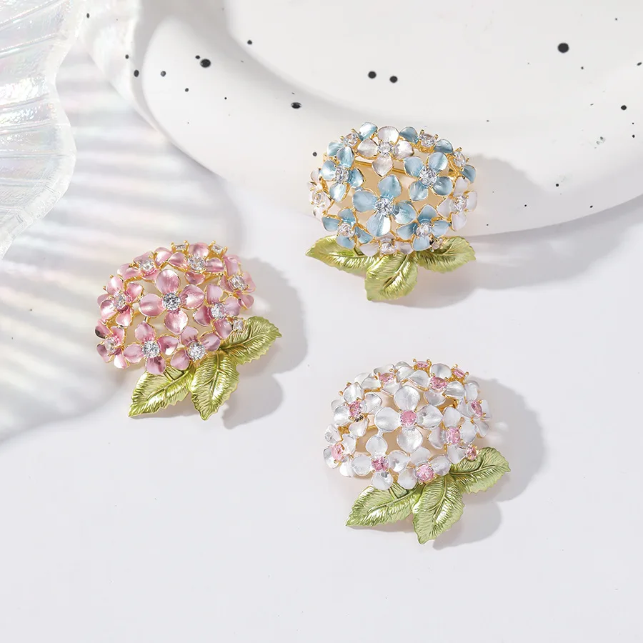 High-grade fashion delicate painting oil flower Diamond pin enamel hydrangea flower Brooch Temperament corsage accessories