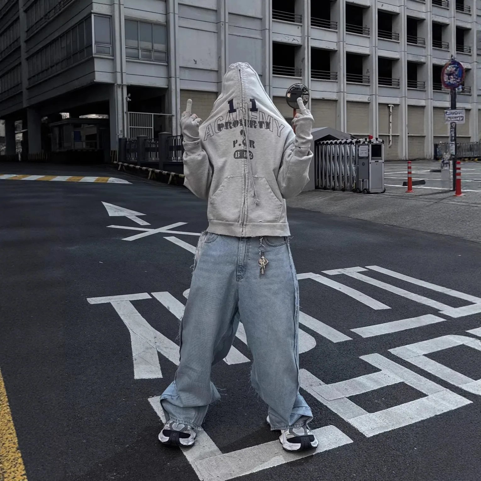 

Grailz new high street band collaboration hooded sweatshirt jacket with zippers and snap buttons 2026 Project G/R