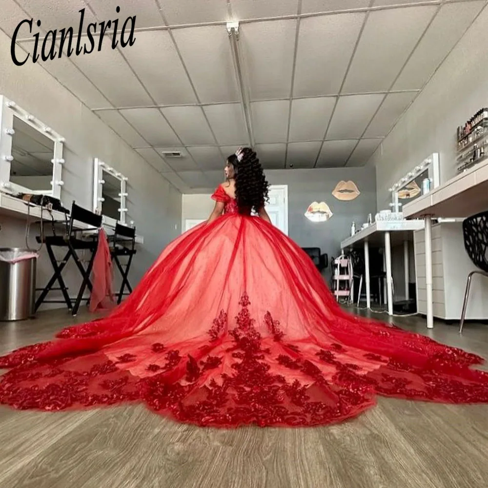 فساتين Quinceanera حمراء مزينة بدانتيل مطرز ذهبي ، فستان حلو 16 ، فستان الأميرة ، المكسيكي 15 سنة