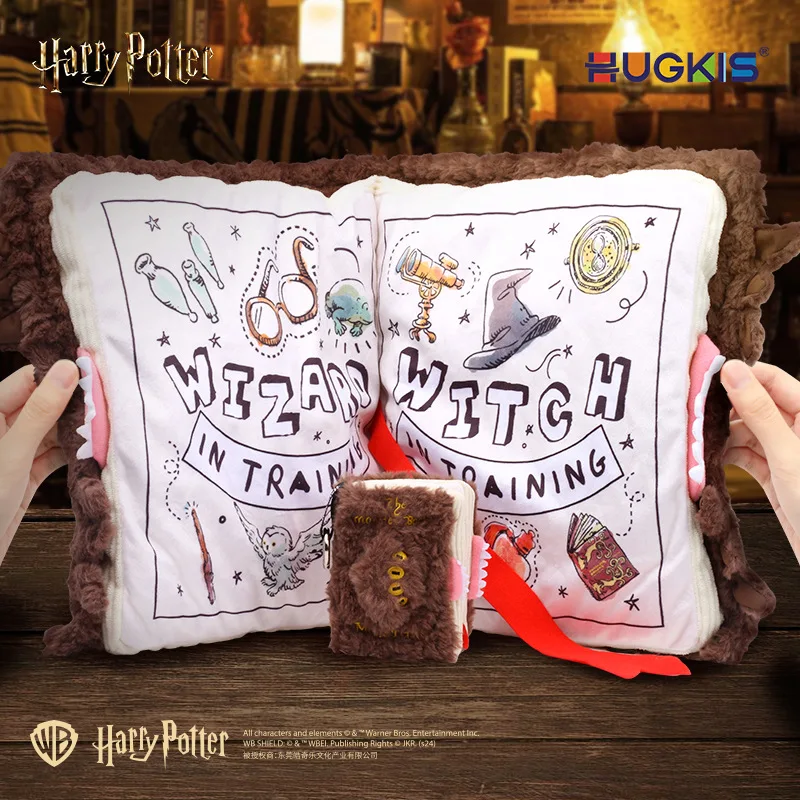 HUGKIS Oficial Harry Potter Adorable Libro de Monstruos de Felpa, Llavero de 4 Pulgadas y Almohada de 14 Pulgadas, Película Coleccionable de Peluche