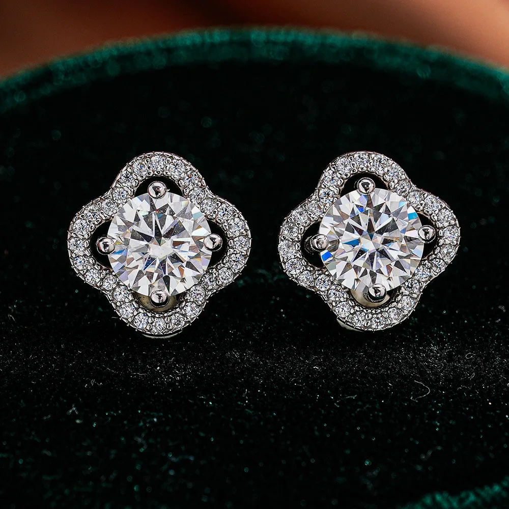 Moissanite Lucky Clover Earnail 18K Gold Inlaid Earnail Fashion Classic Platinum PT950 Diamond Accessory Jewelry
