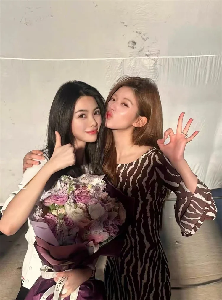 Zhaolu Si Xue Yan Sexy soie longue Dr avec cloche Sves motif zèbre côté découpé Neline pour les femmes décontracté été Dr