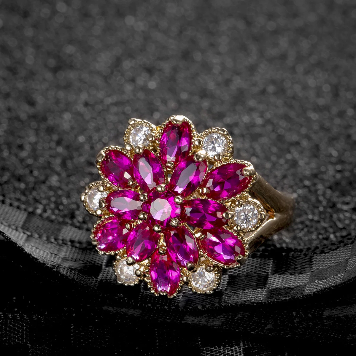 New Female Jewelry Silver Color Hollow-out Blue Flower Big Zircon Stone Ring For Women Bridal Wedding Band Ring Bijoux