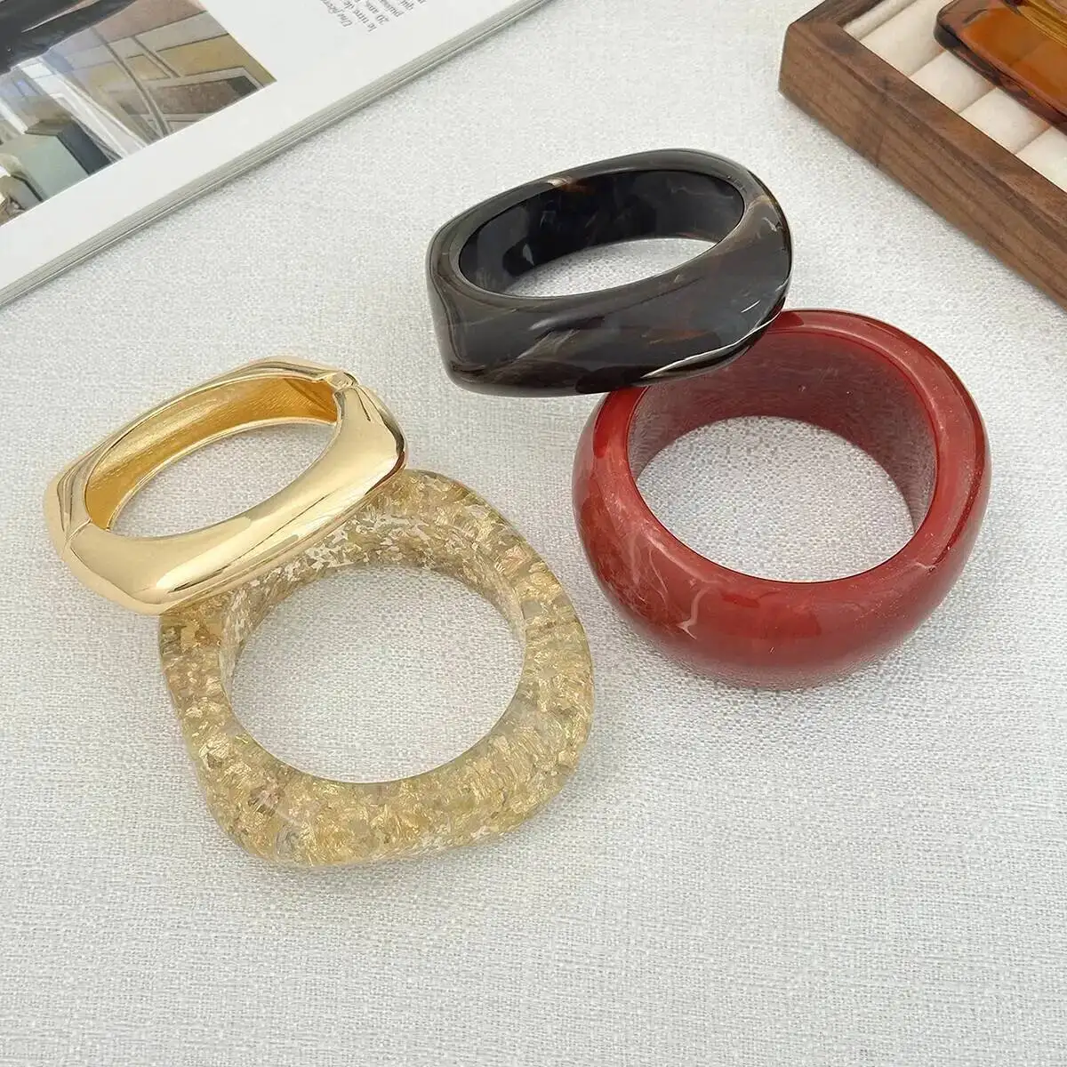 

Lacteo 3 Style Hyperbole Vintage Irregular Resin Bangle Women Punk Elegant Acrylic Large Bangle Bracelet Steampunk Jewelry Gift