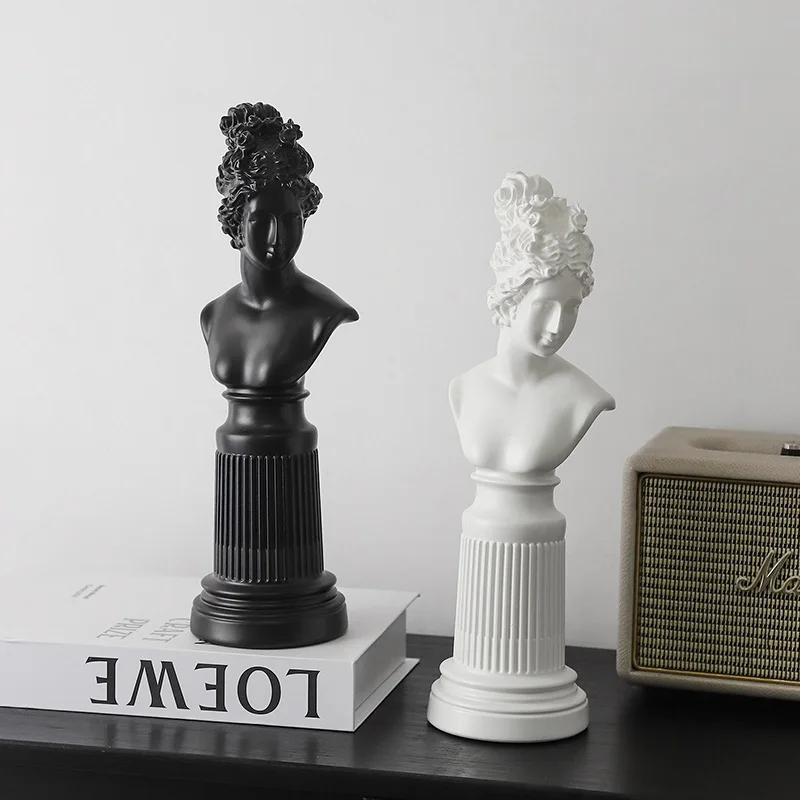 Modern Minimalist Statue of Liberty Sculpture Home Decor for Living Room Bar Cabinet Desktop