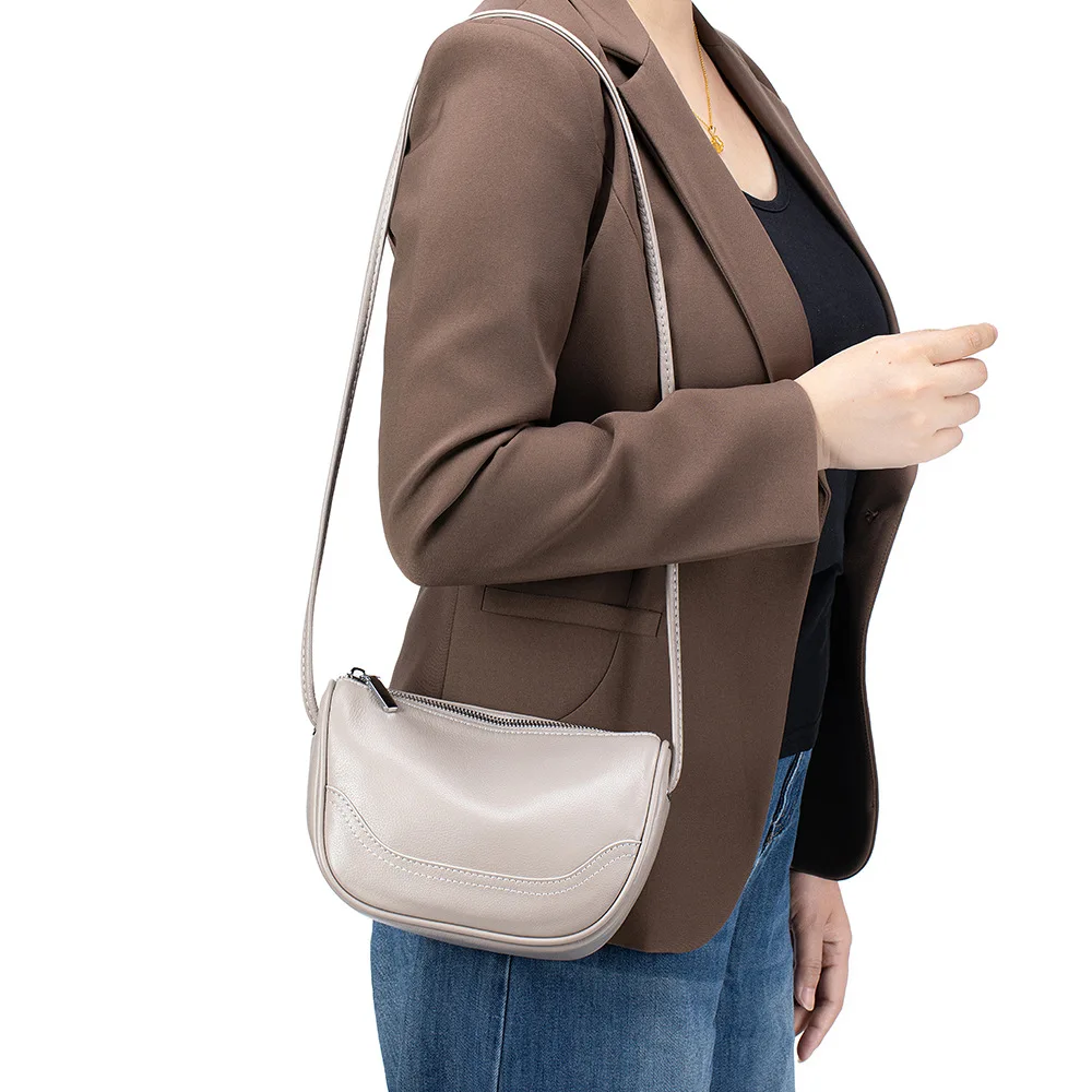 

Women's Leather Trendy Crossbody Bag Minimalist Versatile Sling Purse Small Travel Crossbody Bags, Fits Daily Makeup/Cards/Phone