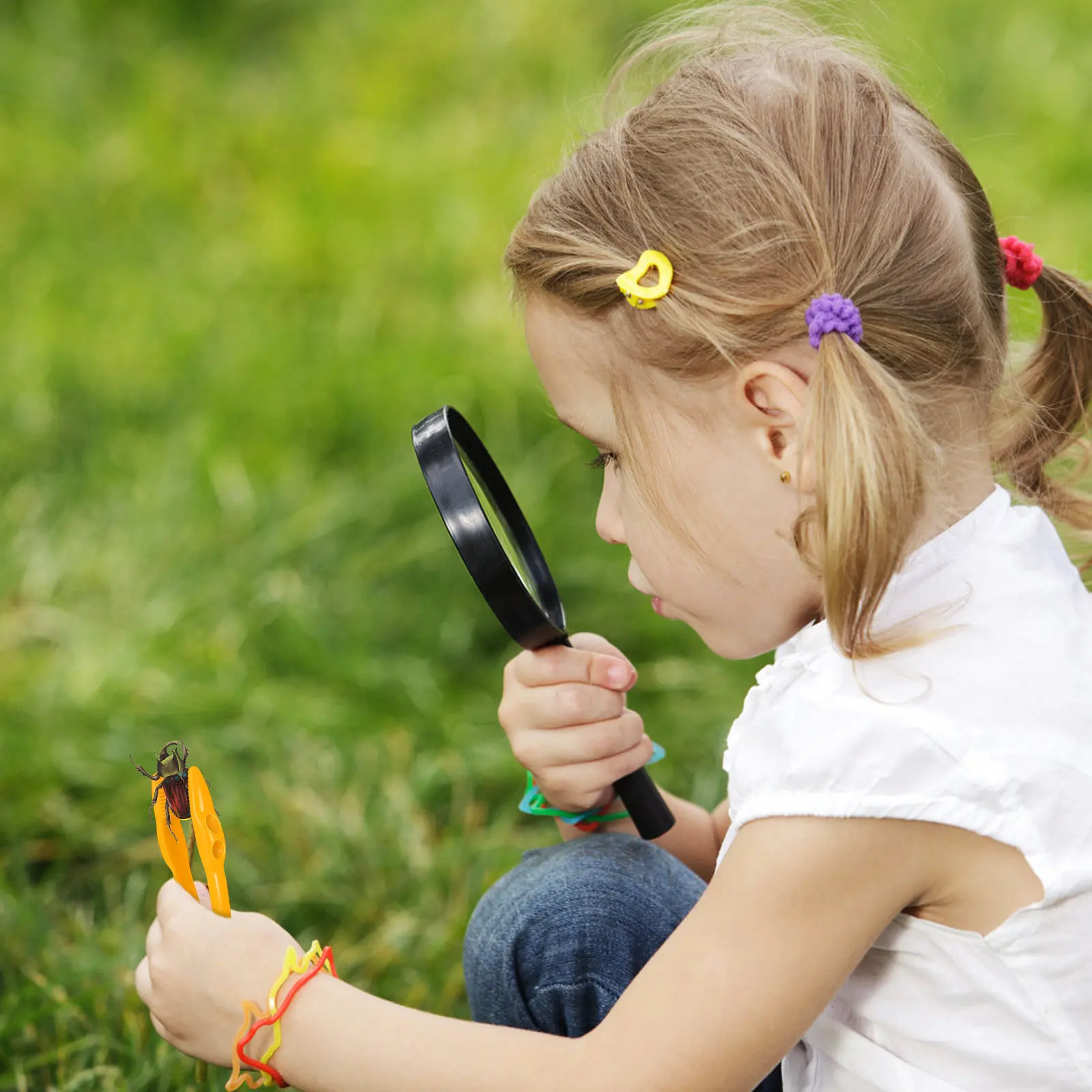 6Pcs Kids Plastic Fine Motor Tweezers Pack Preschool Skills Training Outdoor Exploration Small Grip Tools for Hand Eye
