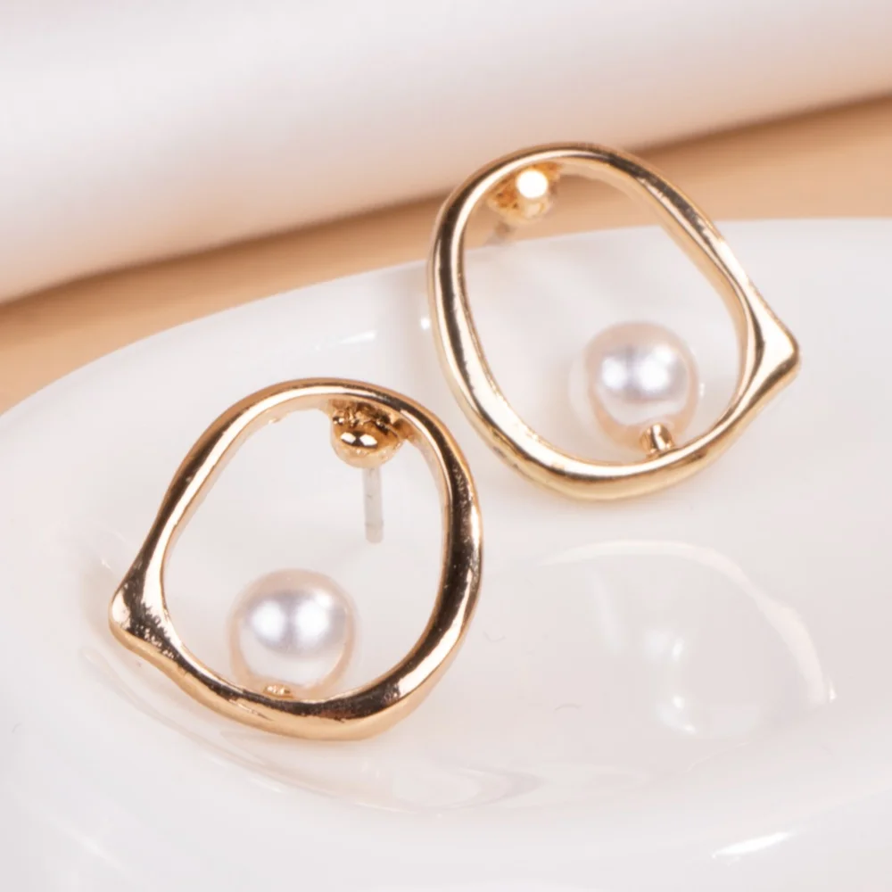 

Delicate Small Circle Stud Earrings for Women with Pearl Korean Fashion Golden Earring Crystal Minimalist Accessories Jewelry