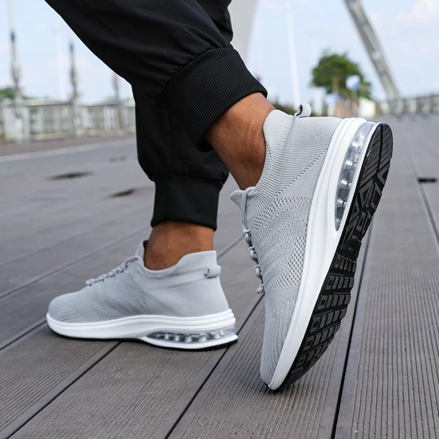 Spring and Autumn Men's Fly-Woven Mesh Breathable Sports Shoes with Soft Soles, Non-Slip Air Cushion, Soft Sole Walking Casual Shoes